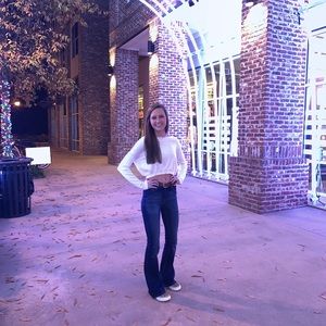 Meet your Posher, Macie